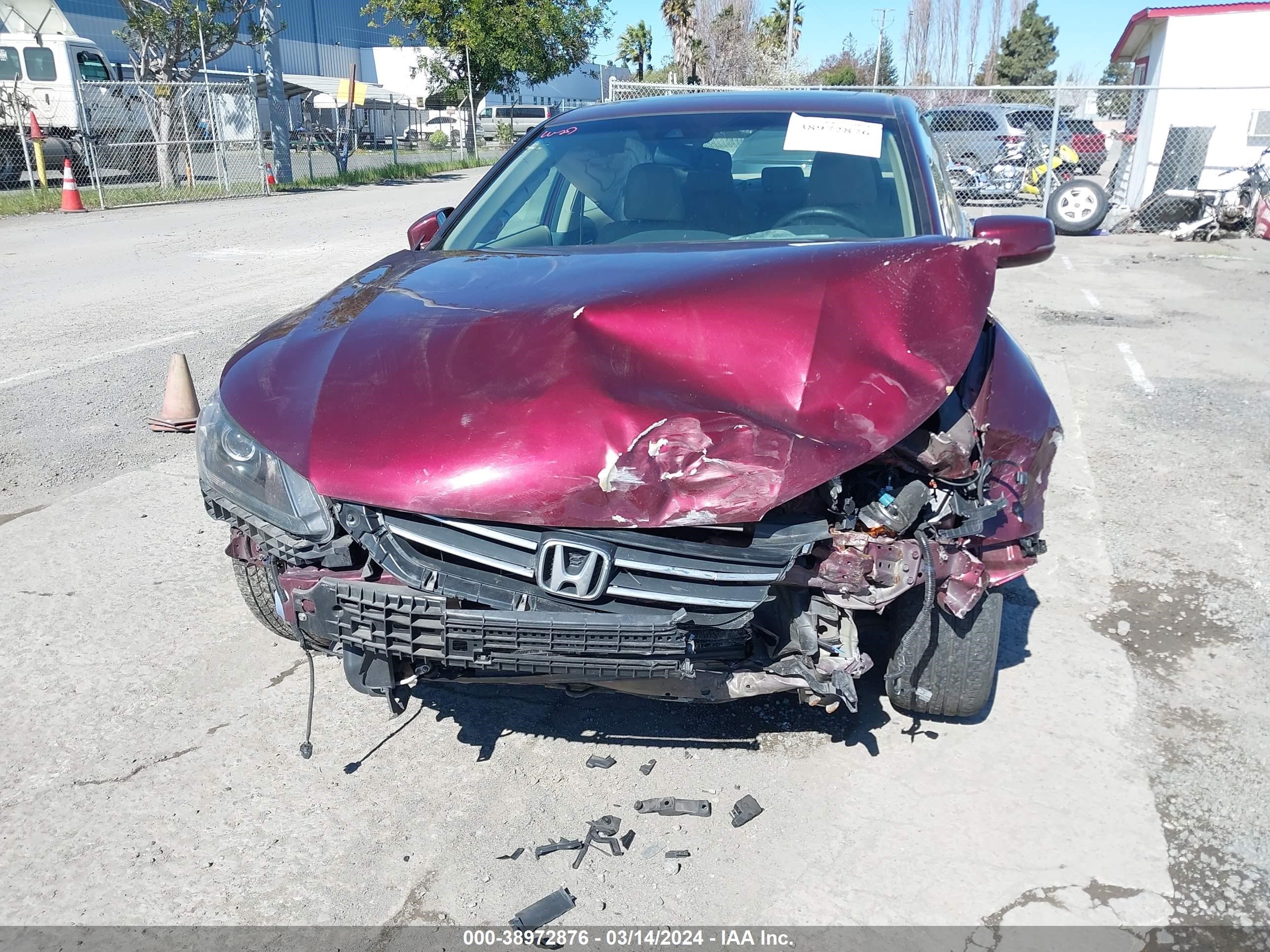 Photo 5 VIN: 1HGCR2F83DA134921 - HONDA ACCORD 