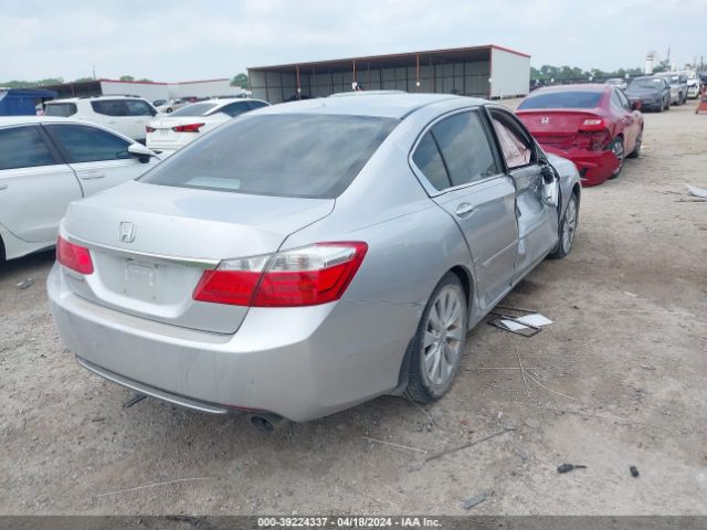 Photo 3 VIN: 1HGCR2F83DA152741 - HONDA ACCORD 