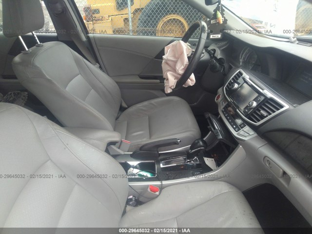 Photo 4 VIN: 1HGCR2F83DA183259 - HONDA ACCORD SDN 