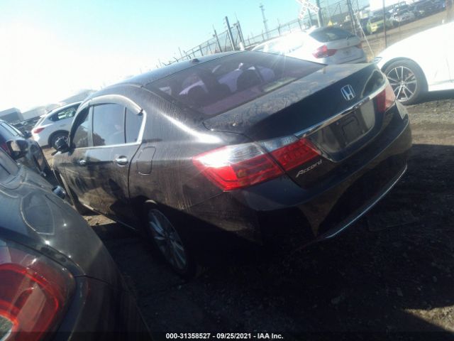 Photo 2 VIN: 1HGCR2F83DA203669 - HONDA ACCORD SDN 