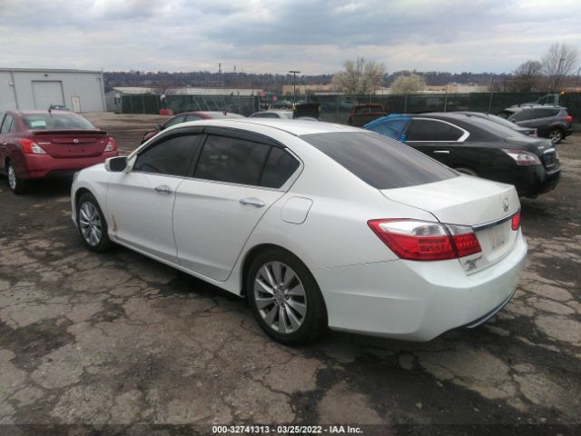 Photo 2 VIN: 1HGCR2F83DA205003 - HONDA ACCORD SDN 