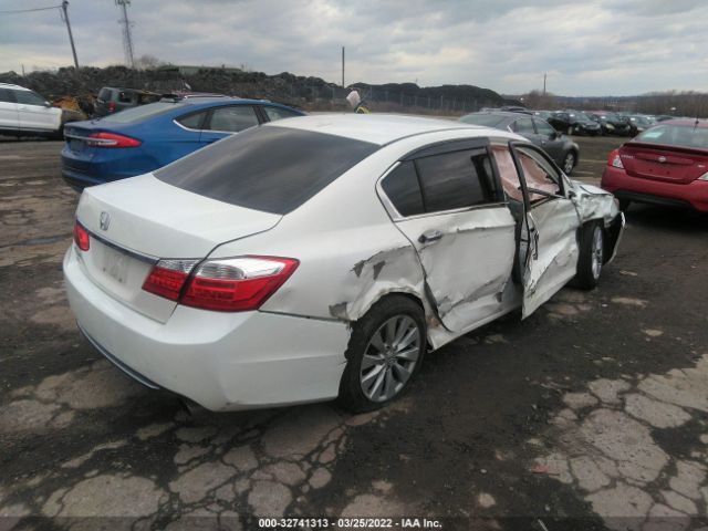 Photo 3 VIN: 1HGCR2F83DA205003 - HONDA ACCORD SDN 