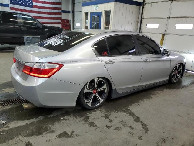 Photo 2 VIN: 1HGCR2F83DA210394 - HONDA ACCORD 