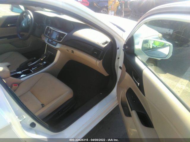 Photo 4 VIN: 1HGCR2F83DA277402 - HONDA ACCORD SDN 