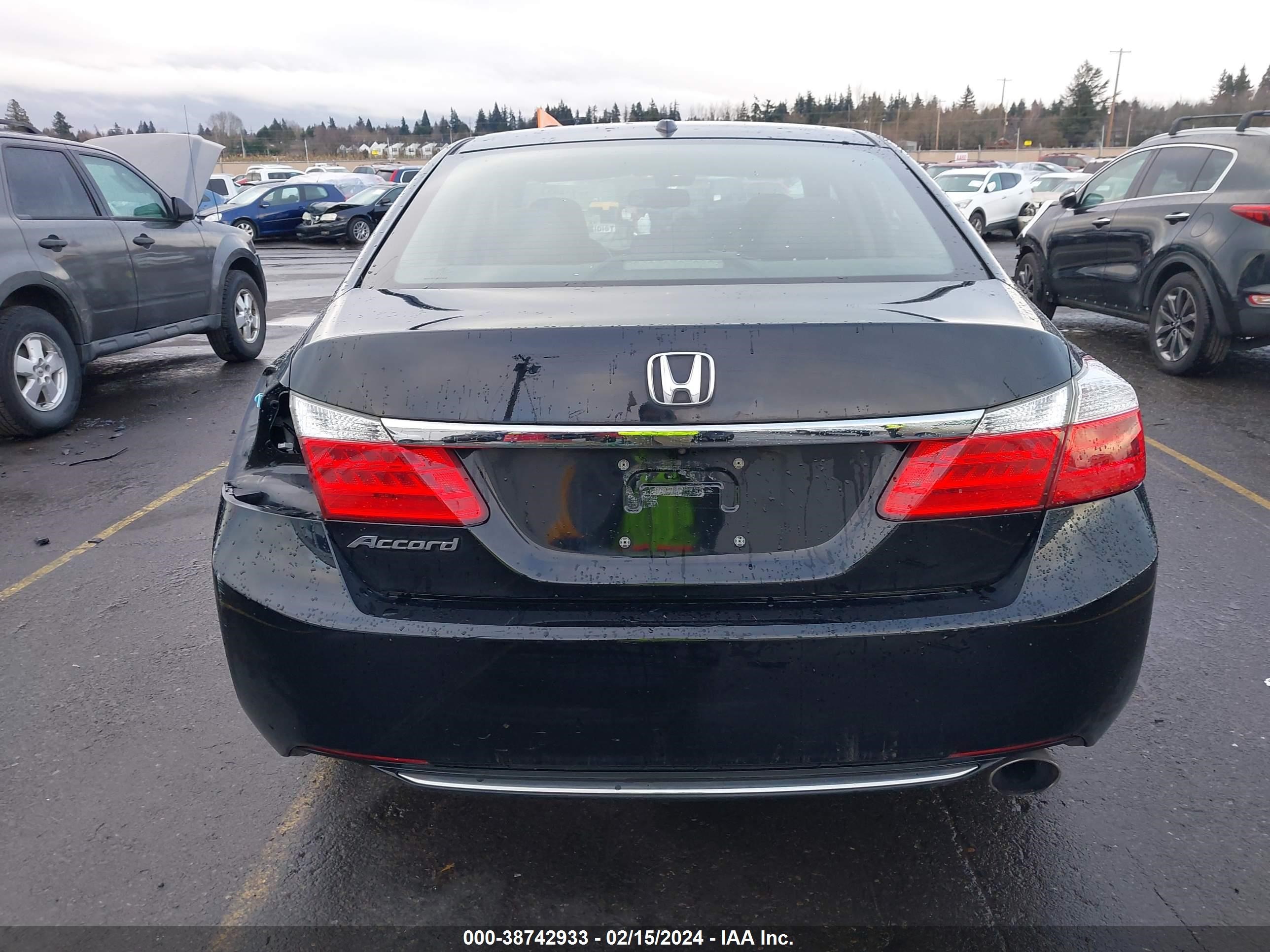 Photo 16 VIN: 1HGCR2F83EA007314 - HONDA ACCORD 