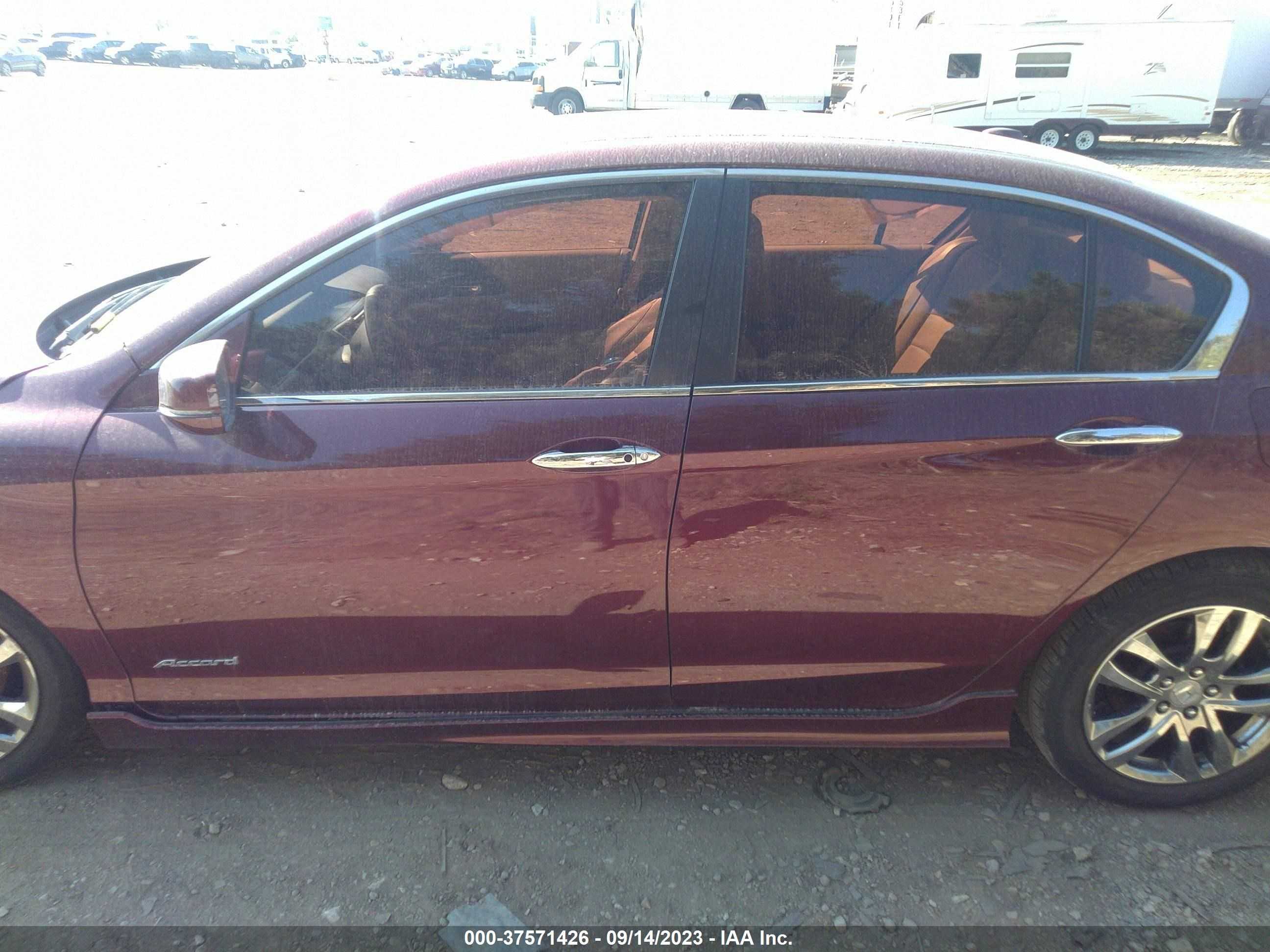 Photo 13 VIN: 1HGCR2F83EA181660 - HONDA ACCORD 