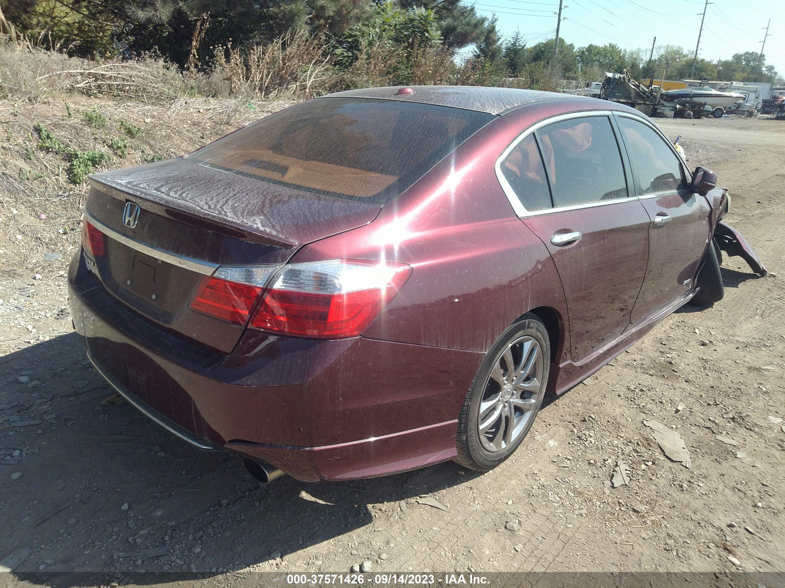 Photo 3 VIN: 1HGCR2F83EA181660 - HONDA ACCORD 