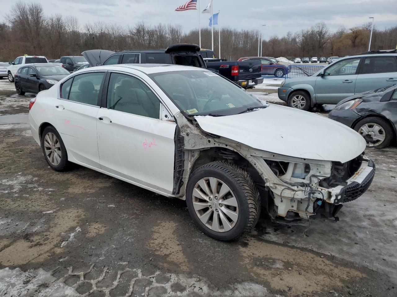 Photo 3 VIN: 1HGCR2F83FA209622 - HONDA ACCORD 