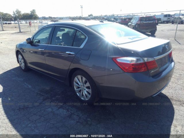 Photo 2 VIN: 1HGCR2F83FA245522 - HONDA ACCORD SEDAN 