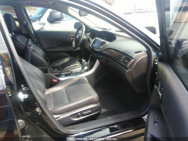 Photo 4 VIN: 1HGCR2F83GA006702 - HONDA ACCORD SEDAN 