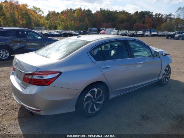 Photo 3 VIN: 1HGCR2F83GA183153 - HONDA ACCORD 