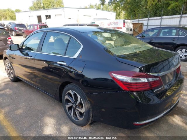 Photo 2 VIN: 1HGCR2F83HA098279 - HONDA ACCORD 