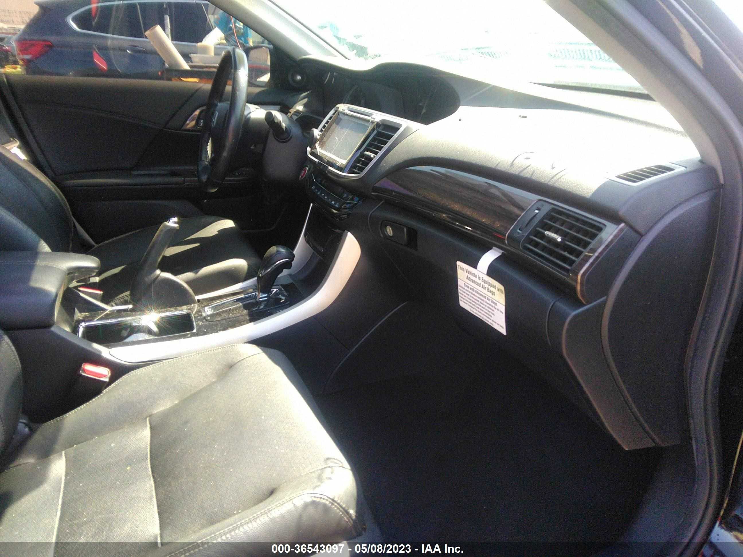 Photo 4 VIN: 1HGCR2F83HA248956 - HONDA ACCORD 