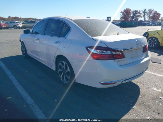 Photo 2 VIN: 1HGCR2F83HA277907 - HONDA ACCORD 