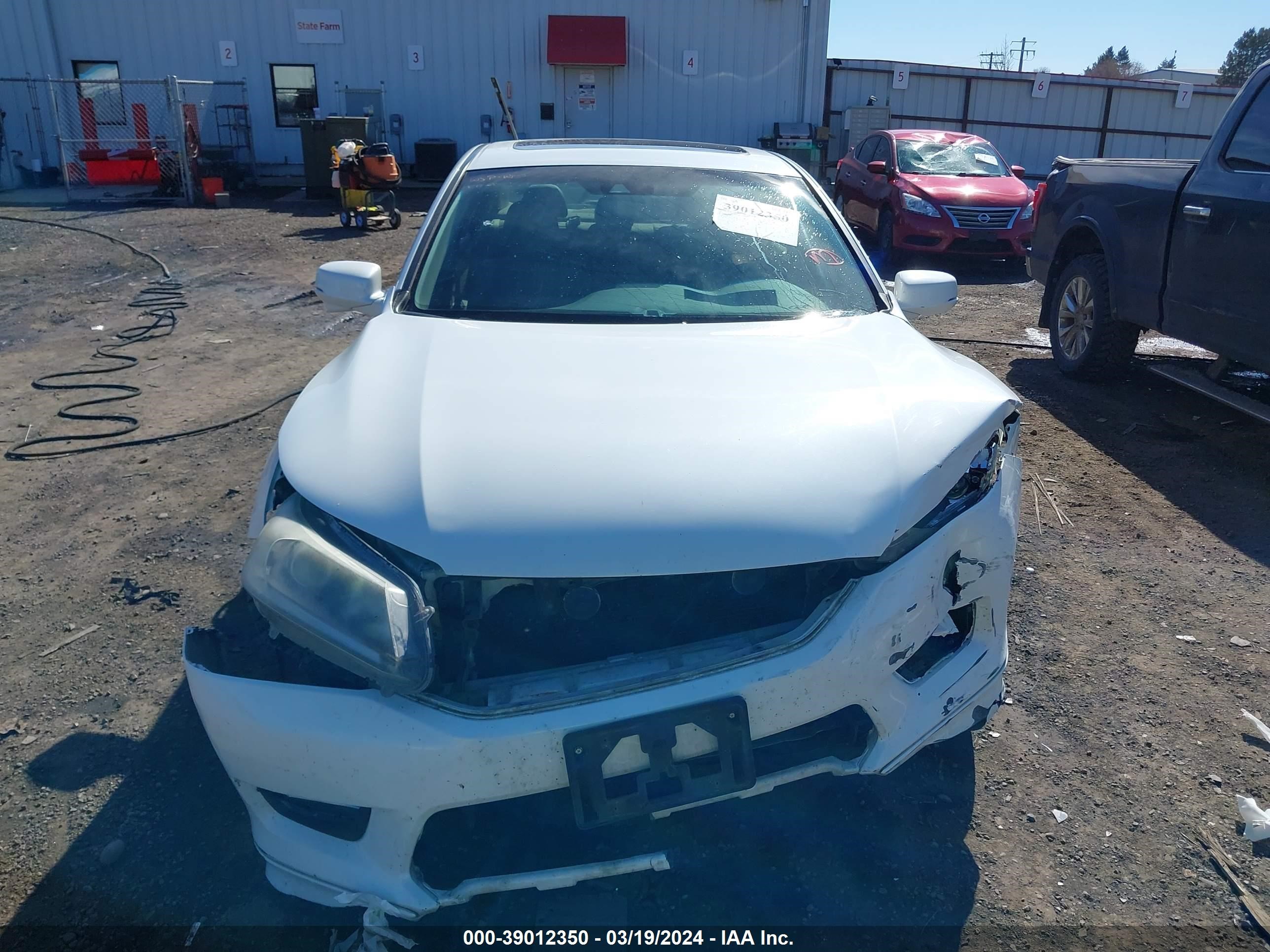 Photo 12 VIN: 1HGCR2F84DA000127 - HONDA ACCORD 