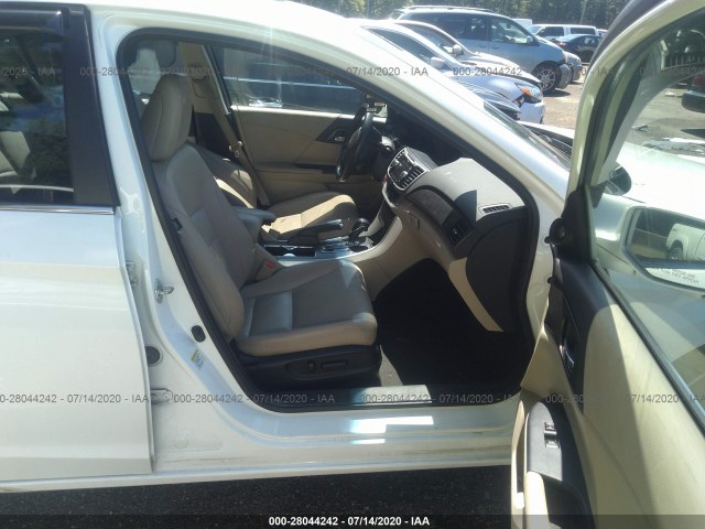 Photo 4 VIN: 1HGCR2F84DA065799 - HONDA ACCORD SDN 