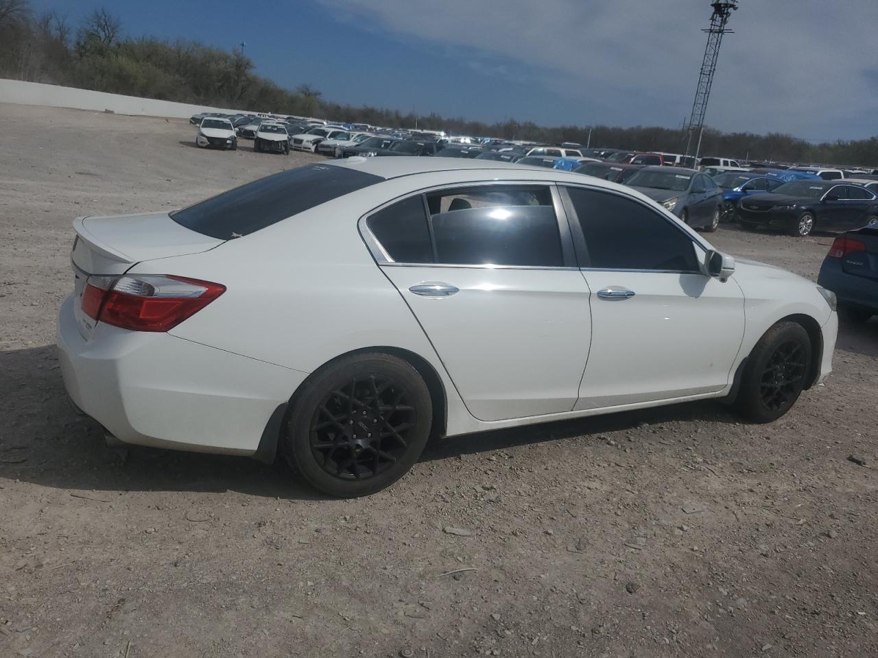 Photo 2 VIN: 1HGCR2F84DA087530 - HONDA ACCORD 