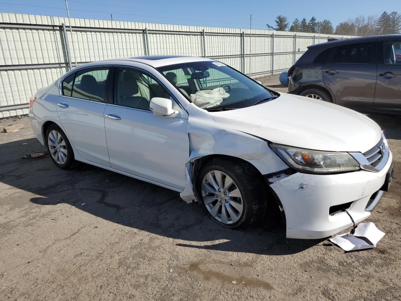 Photo 3 VIN: 1HGCR2F84DA164445 - HONDA ACCORD 