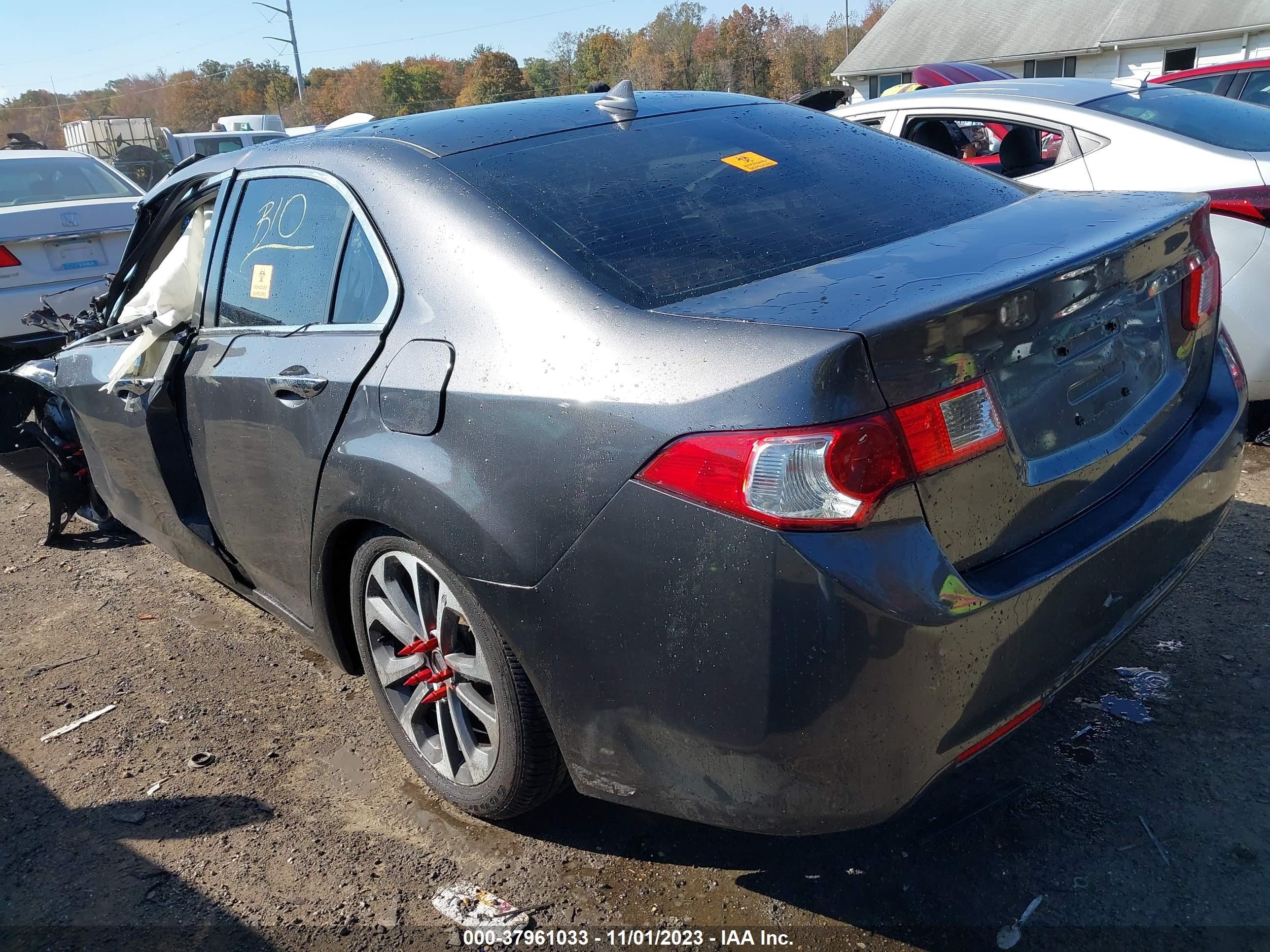 Photo 2 VIN: 1HGCR2F84EA107325 - ACURA TSX 