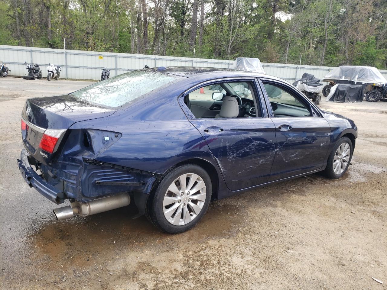 Photo 2 VIN: 1HGCR2F84EA186883 - HONDA ACCORD 