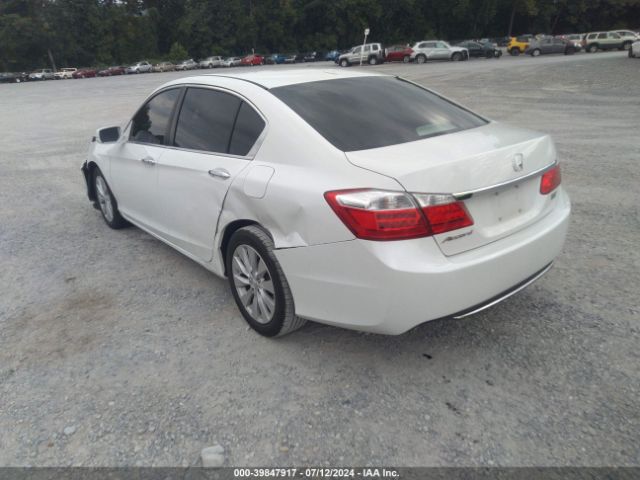 Photo 2 VIN: 1HGCR2F84FA022972 - HONDA ACCORD 