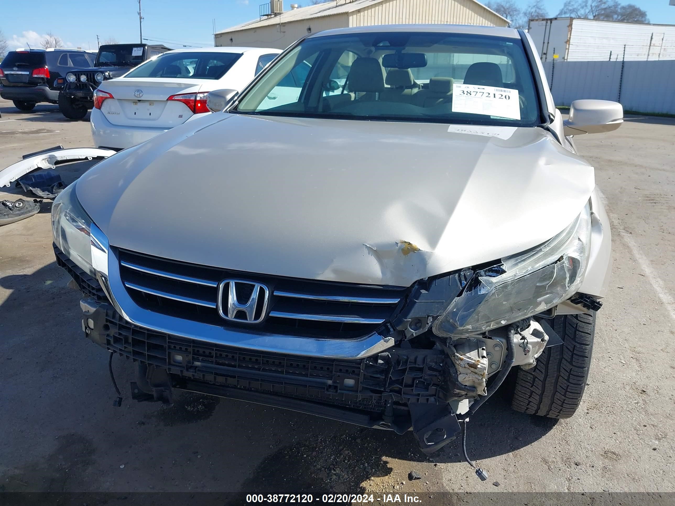 Photo 5 VIN: 1HGCR2F84FA030537 - HONDA ACCORD 