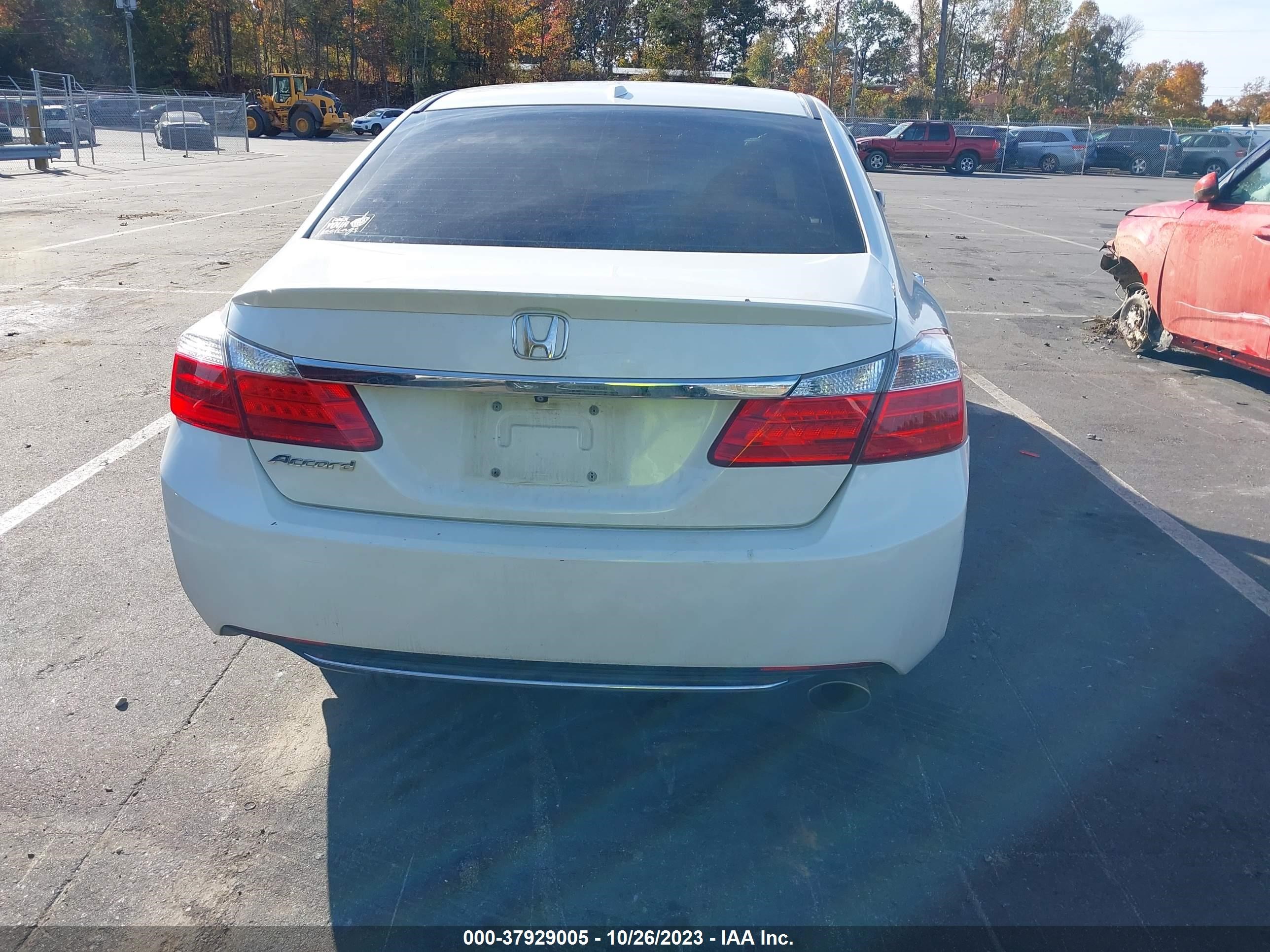 Photo 15 VIN: 1HGCR2F84FA084002 - HONDA ACCORD 