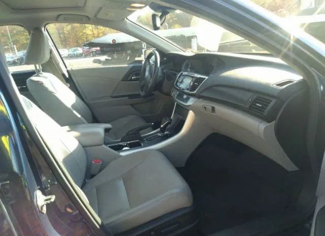 Photo 4 VIN: 1HGCR2F84FA133991 - HONDA ACCORD SEDAN 