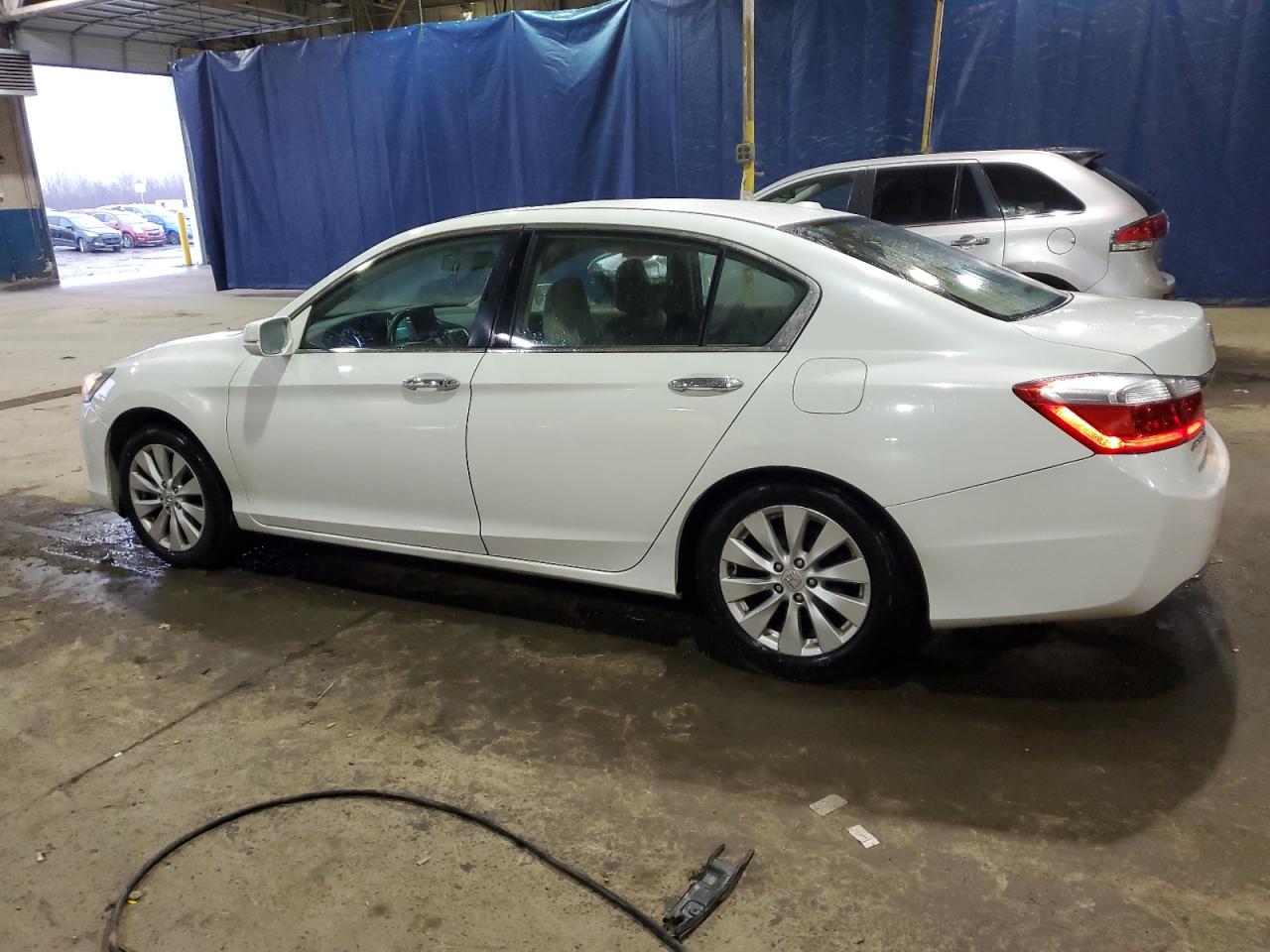 Photo 1 VIN: 1HGCR2F84FA143372 - HONDA ACCORD 