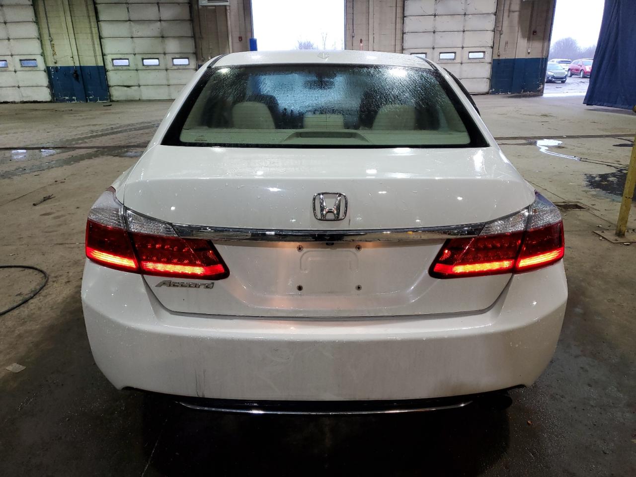 Photo 5 VIN: 1HGCR2F84FA143372 - HONDA ACCORD 