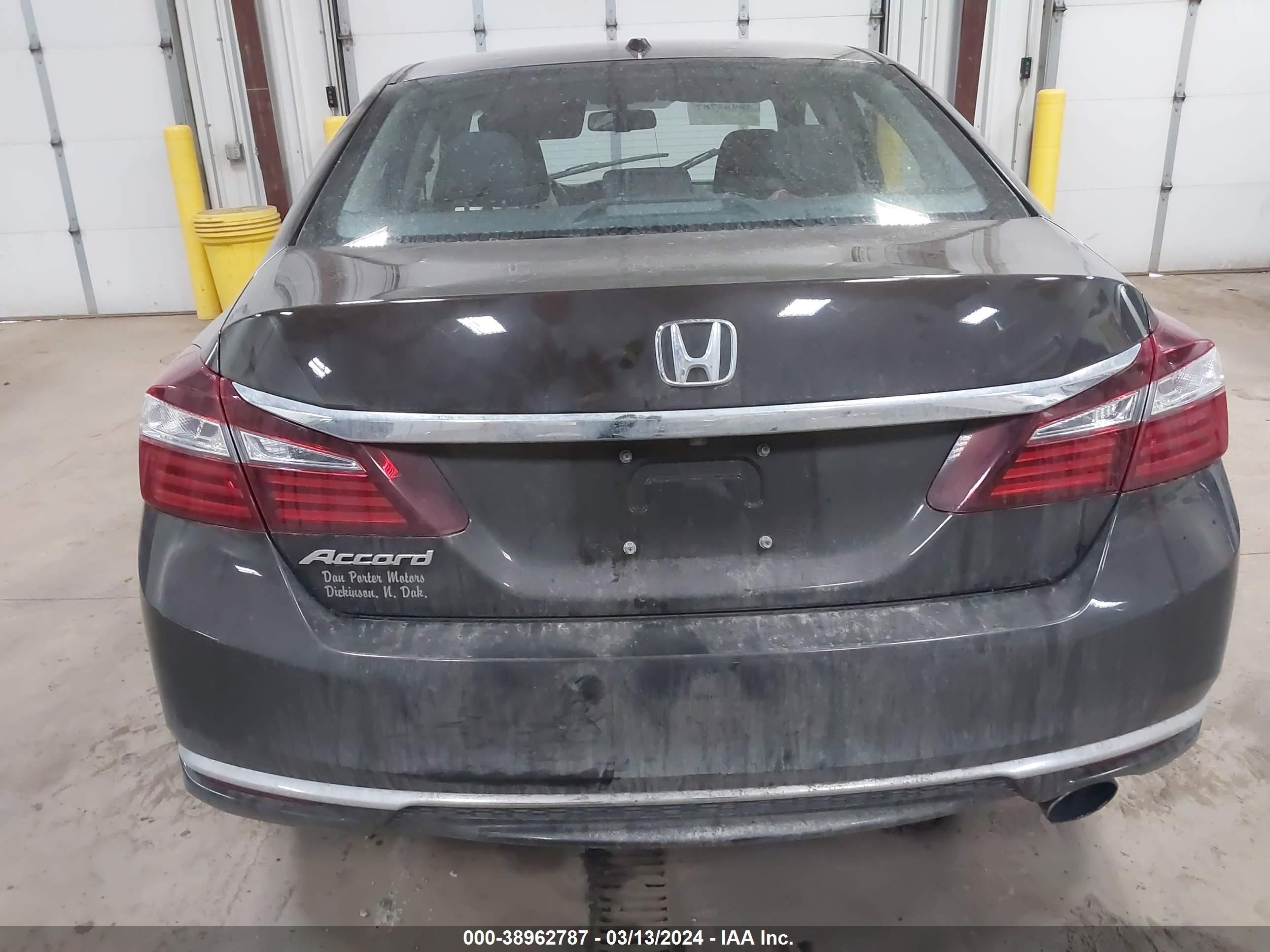 Photo 16 VIN: 1HGCR2F84GA011066 - HONDA ACCORD 