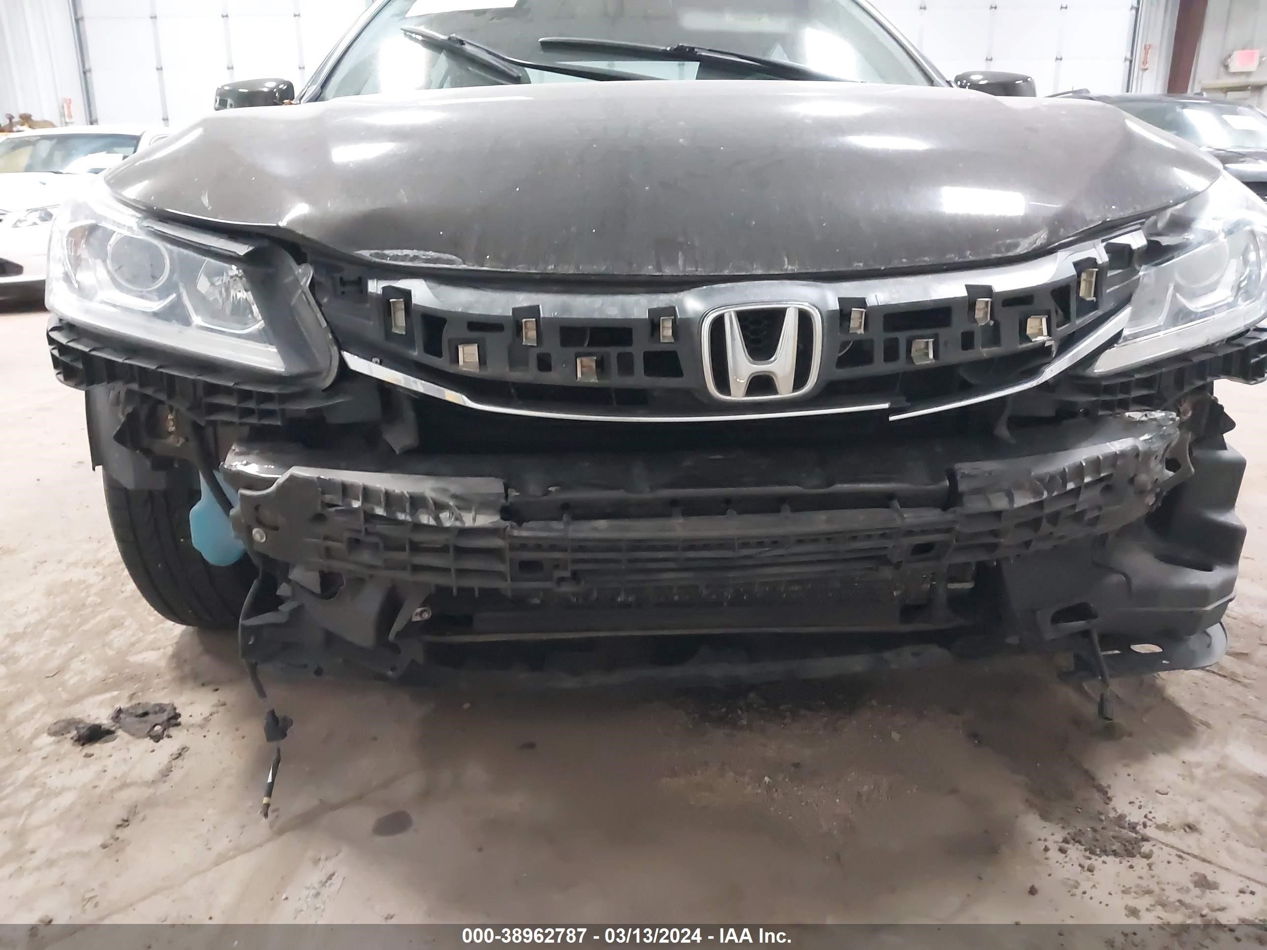 Photo 5 VIN: 1HGCR2F84GA011066 - HONDA ACCORD 