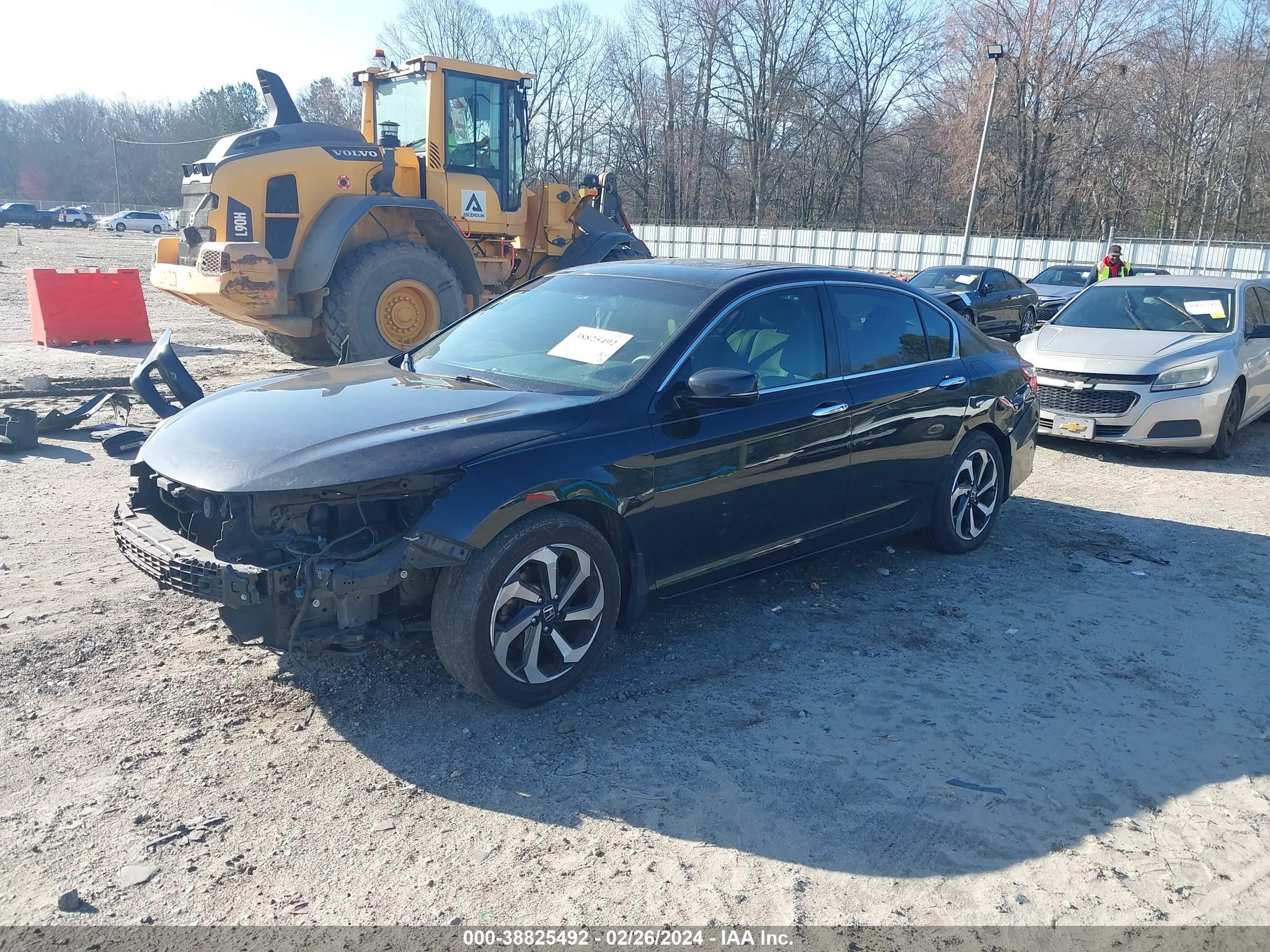 Photo 1 VIN: 1HGCR2F84GA123012 - HONDA ACCORD 