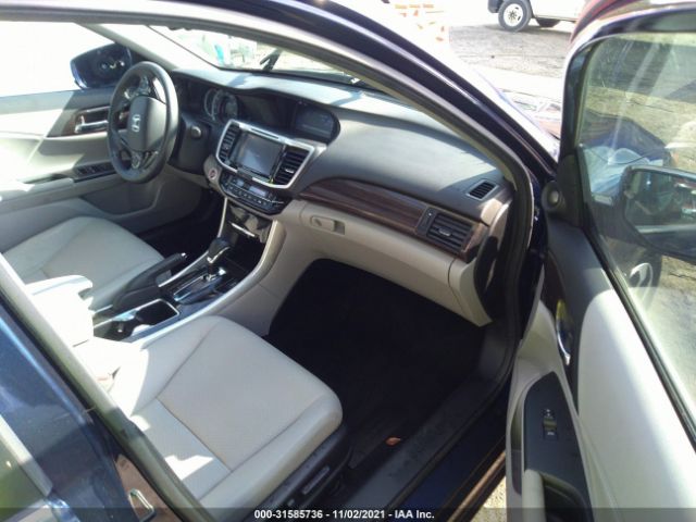 Photo 4 VIN: 1HGCR2F84HA102100 - HONDA ACCORD SEDAN 