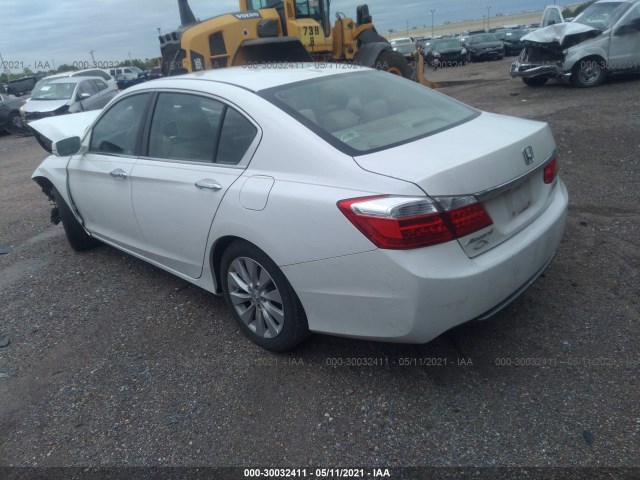 Photo 2 VIN: 1HGCR2F85DA022914 - HONDA ACCORD SDN 