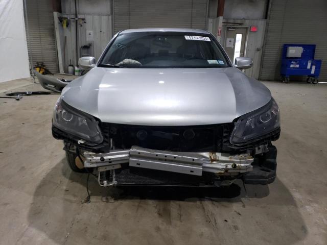 Photo 4 VIN: 1HGCR2F85DA116582 - HONDA ACCORD 