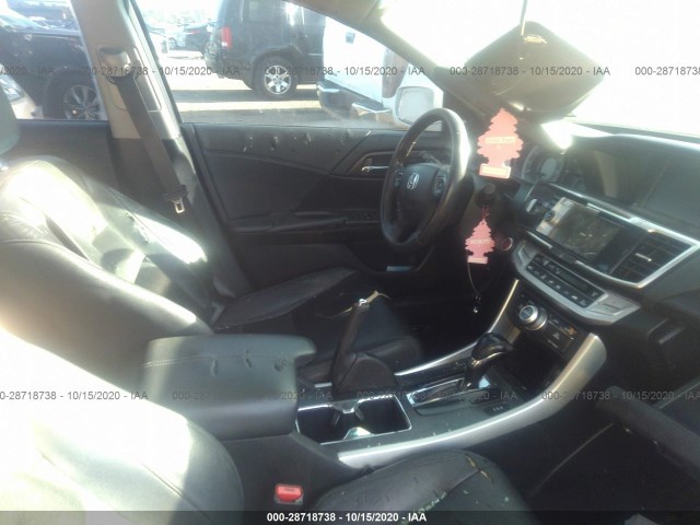 Photo 4 VIN: 1HGCR2F85DA128537 - HONDA ACCORD SDN 