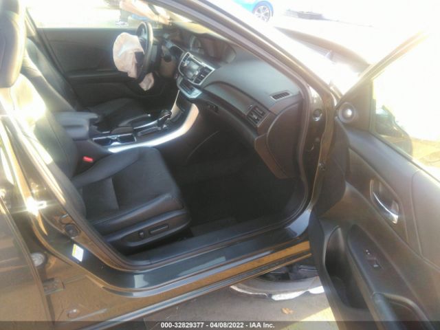 Photo 4 VIN: 1HGCR2F85DA140218 - HONDA ACCORD SDN 