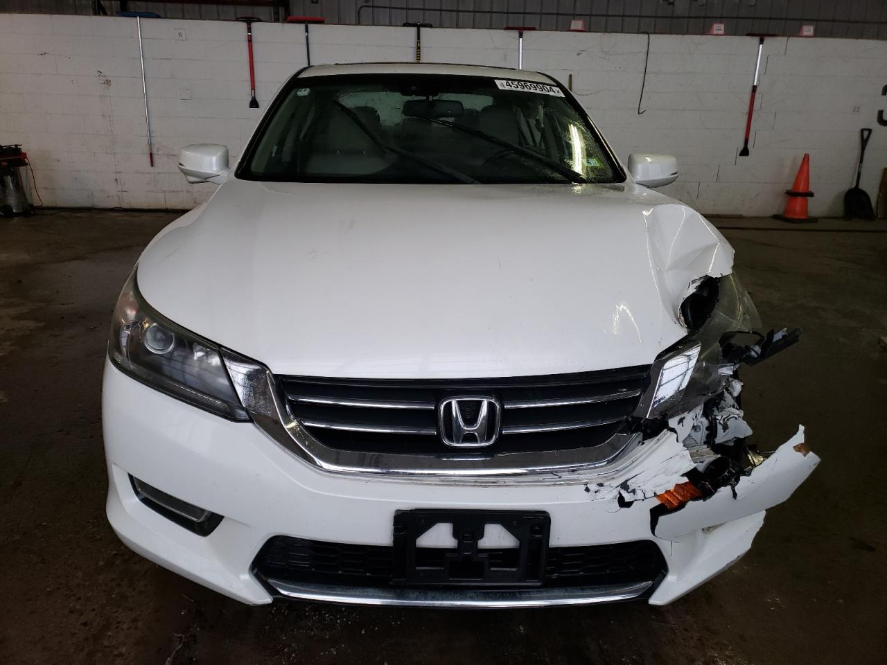 Photo 4 VIN: 1HGCR2F85DA153728 - HONDA ACCORD 