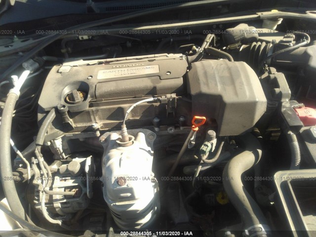 Photo 9 VIN: 1HGCR2F85DA216732 - HONDA ACCORD SDN 