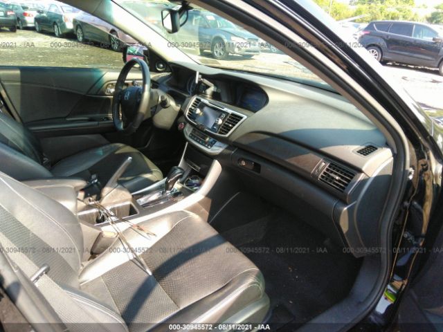 Photo 4 VIN: 1HGCR2F85DA248936 - HONDA ACCORD SDN 