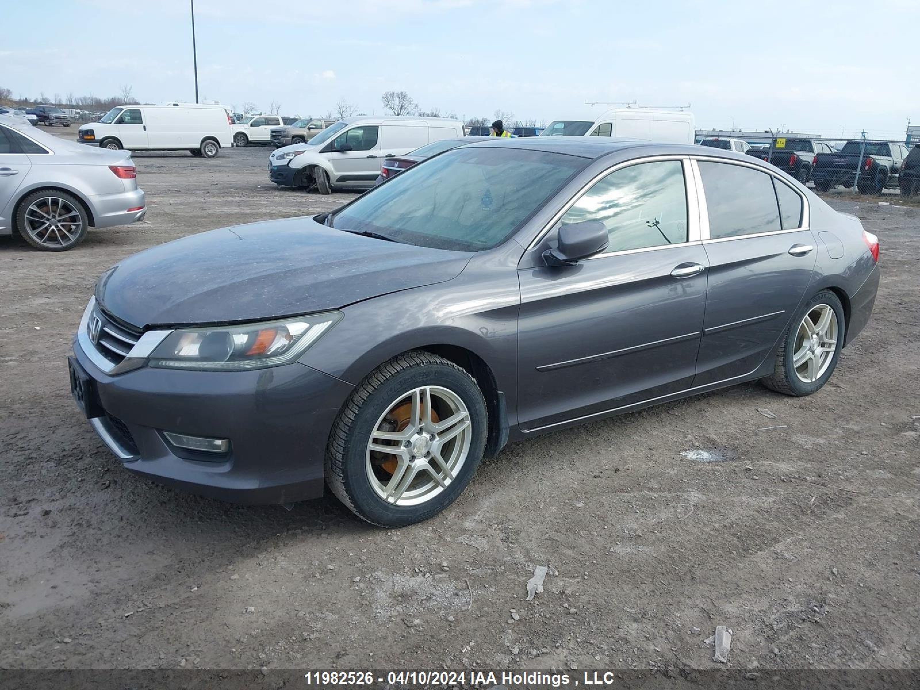 Photo 1 VIN: 1HGCR2F85DA804498 - HONDA ACCORD 