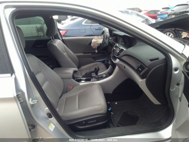 Photo 4 VIN: 1HGCR2F85EA041643 - HONDA ACCORD SEDAN 