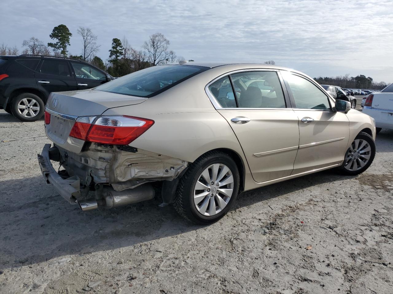 Photo 2 VIN: 1HGCR2F85EA106507 - HONDA ACCORD 