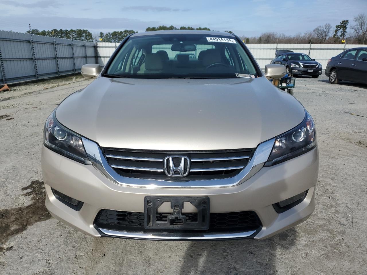 Photo 4 VIN: 1HGCR2F85EA106507 - HONDA ACCORD 