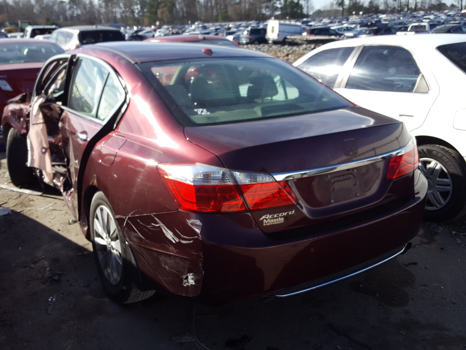 Photo 2 VIN: 1HGCR2F85EA147140 - HONDA ACCORD EXL 