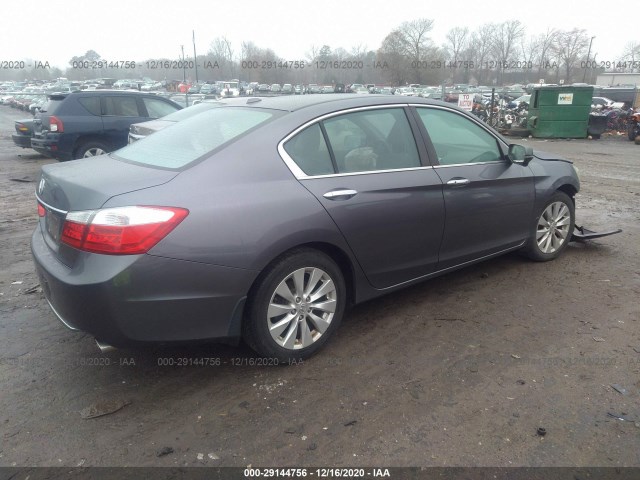 Photo 3 VIN: 1HGCR2F85EA212455 - HONDA ACCORD SDN 