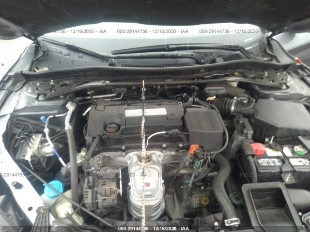 Photo 9 VIN: 1HGCR2F85EA212455 - HONDA ACCORD SDN 