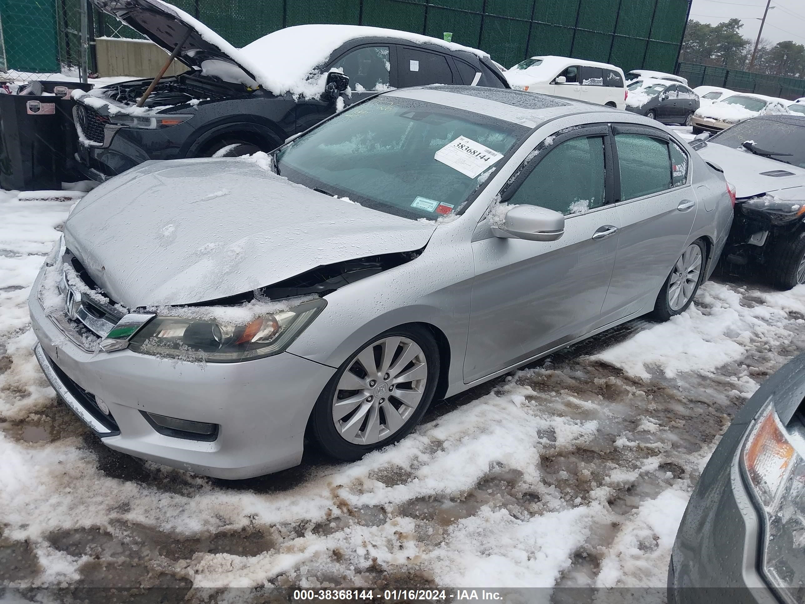 Photo 1 VIN: 1HGCR2F85FA015786 - HONDA ACCORD 