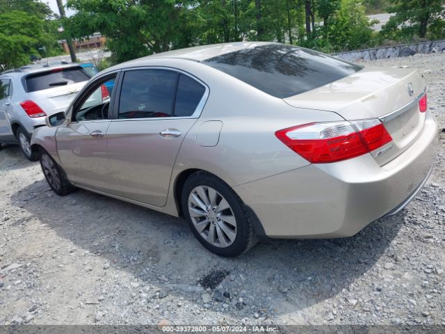 Photo 2 VIN: 1HGCR2F85FA025895 - HONDA ACCORD 